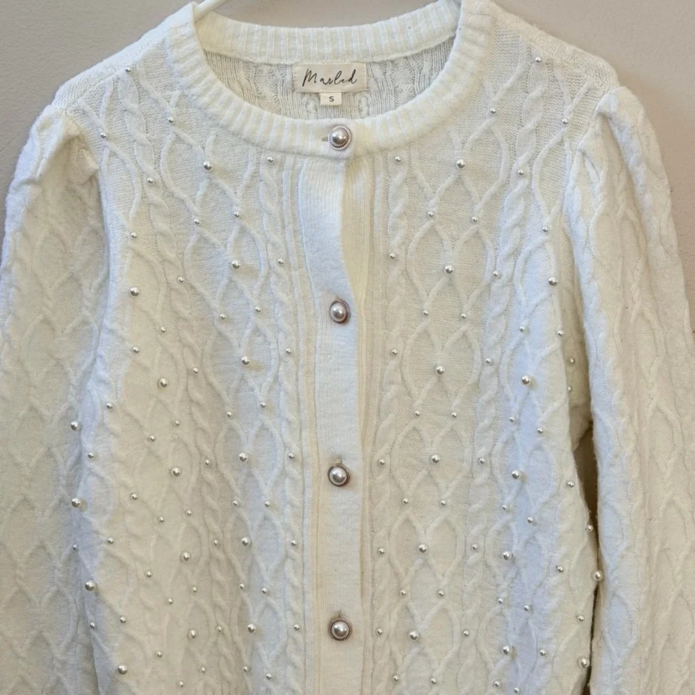 Marled Cable Knit Off White Cardigan Sweater with Pearl Details, Sz S